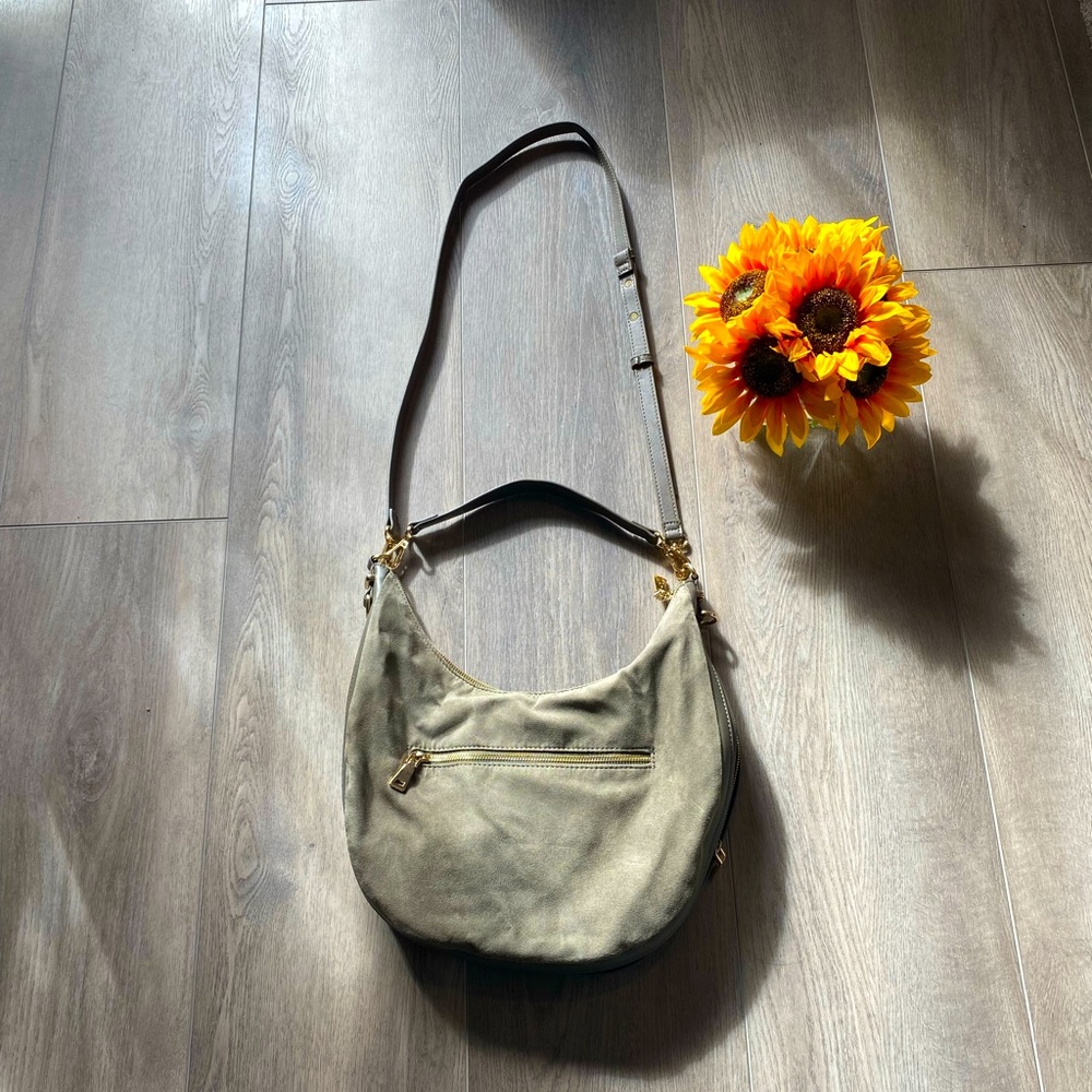 Beautiful NWOT International Concepts. Military green olive green hobo bag.